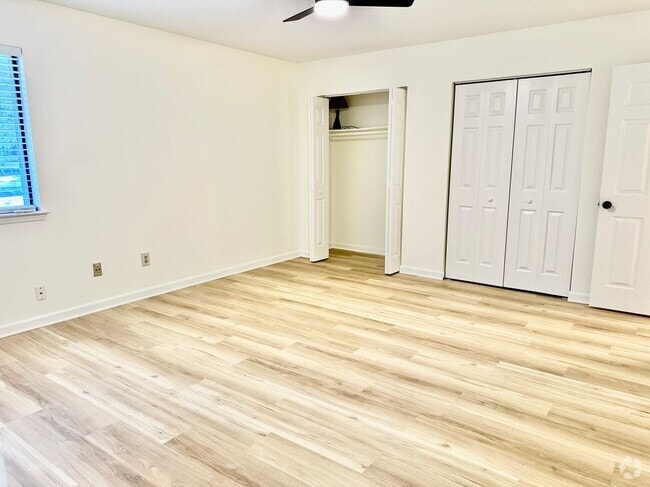 Building Photo - 286 Toweridge Dr SW Rental