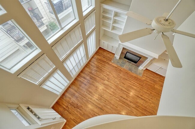 Photo - 906 Fowler St