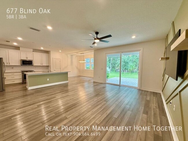 Photo - 677 Blind Oak Cir
