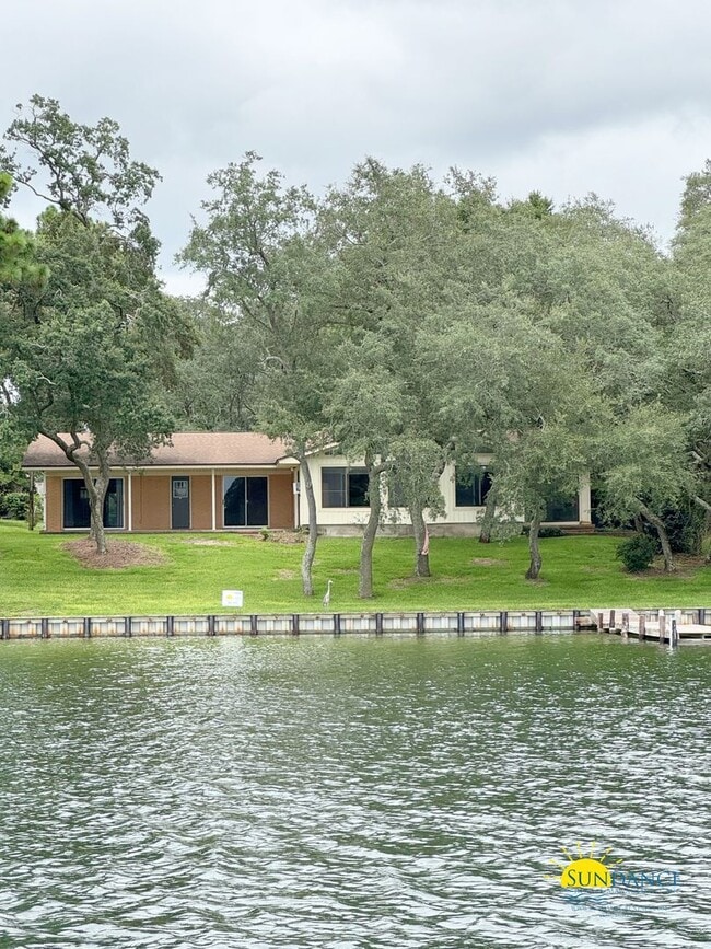 Photo - Waterfront Home in sought after Poquito Bayou, Shalimar!