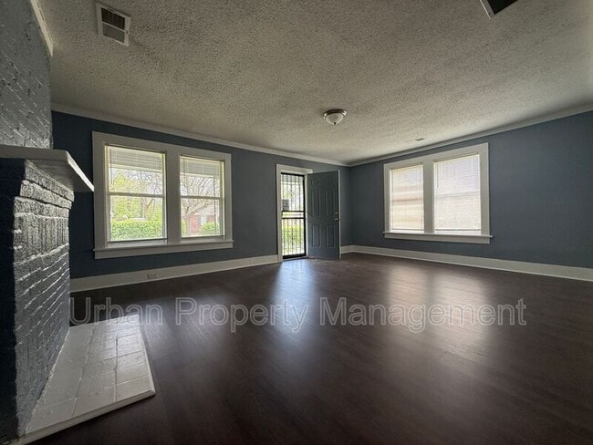 Photo - 425 Carpenter St
