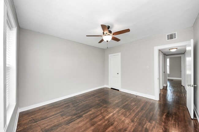 Building Photo - 2817 Truxillo St Rental