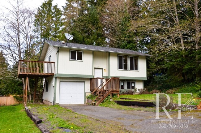 Spacious 4-Bedroom Home with Garage on Qui... - Spacious 4-Bedroom Home with Garage on Qui...