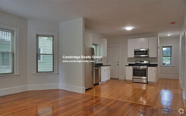 Building Photo - 10 Stone Pl Unit 2R Rental