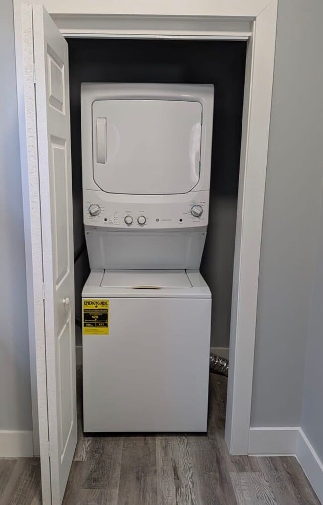 Photo - Stunning Renovated 1-Bedroom Apartment in the Heart of Schenectady! Unit 3