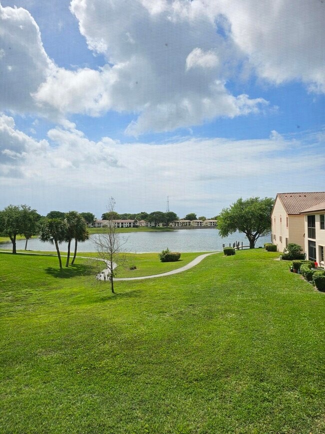 Photo - 3190 Leewood Terrace Unidad L203