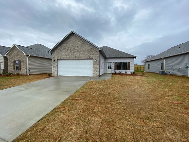 Building Photo - 14332 Chase Dr