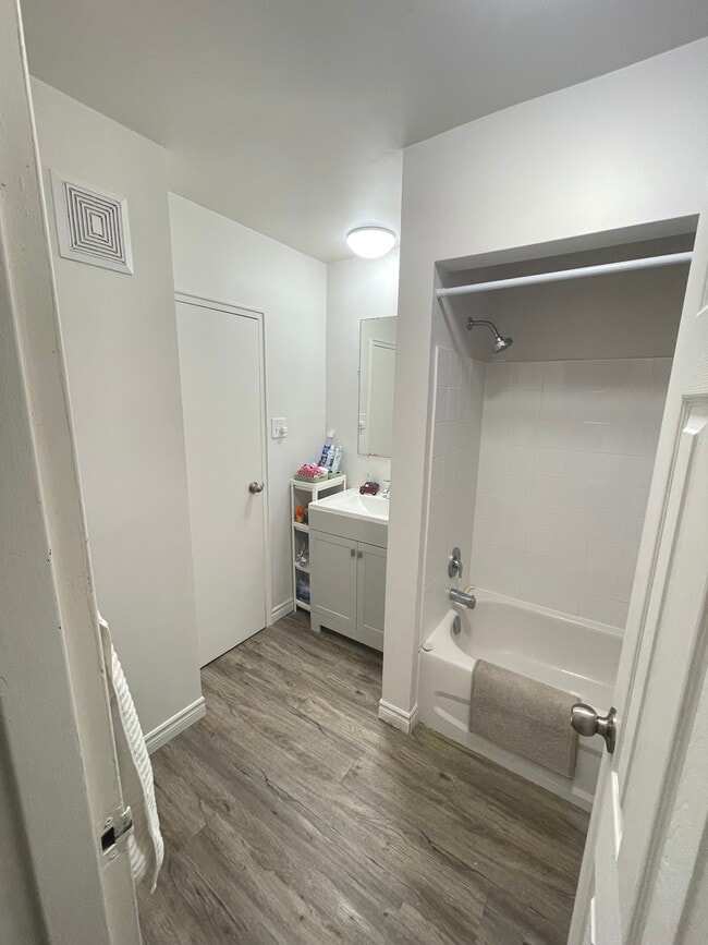 Photo - 29 Cassino Av Unité 6