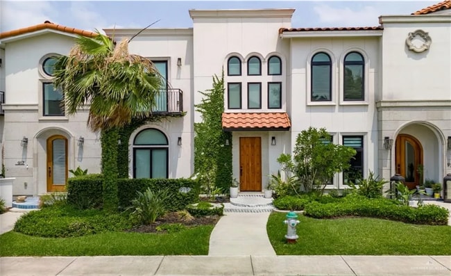 Building Photo - Stylish 2-Story Home in Gated Community with Pool!