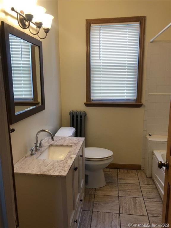 Photo - 364 W Rock Ave