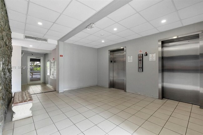 Photo - 900 SW 84th Ave Unit 412A