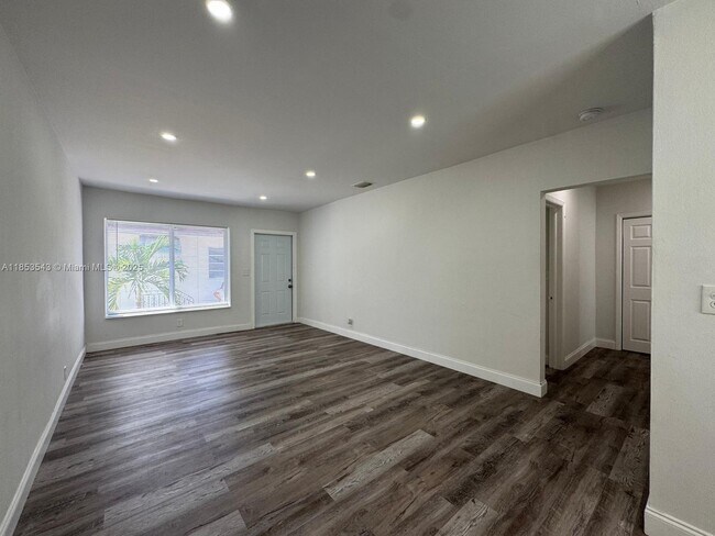 Photo - 8201 Abbott Ave Unit 3