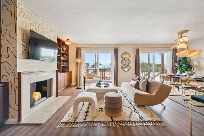 Building Photo - 5639 La Jolla Blvd Rental