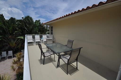 Building Photo - Christmas Special up to 2 MONTHS FOR FREE ... Unit 43 - Vegas Rental