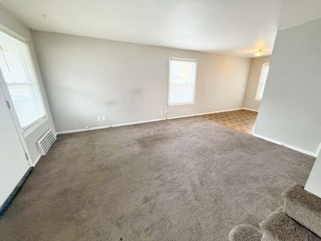 Photo - 2 BED 1 BATH BEAUTIFUL SINGLE FAMILY HOME