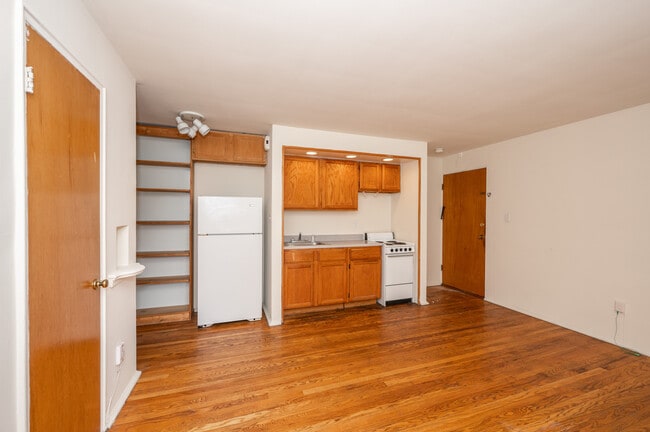 Photo - 130 E. Shields Street