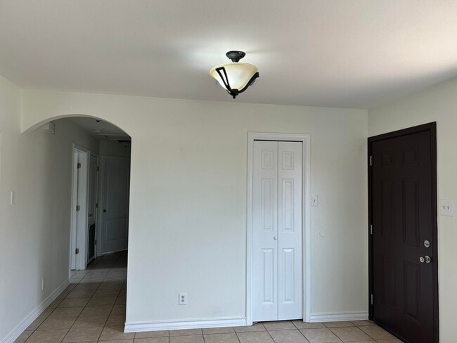 Photo - 4740 Loma Vista Dr