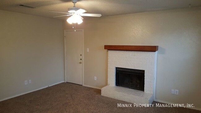 Photo - 9608 Elmwood Ave