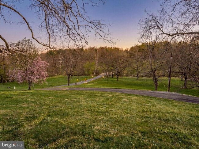 Photo - 37899 Snickersville Turnpike