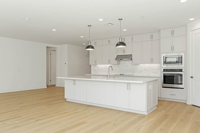 Photo - 3133 Smith Pl