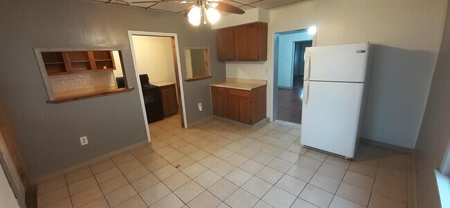 Eat-In-Kitchen - 618 1st St Unit 618