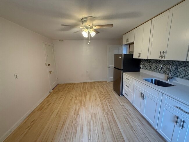 Photo - 45 Aldrich Rd Unit B