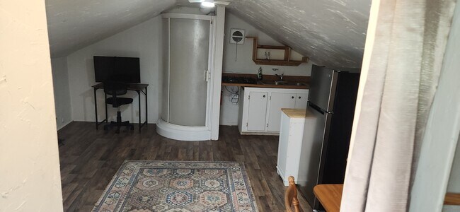 Photo - 110 Betsy Ross Pl