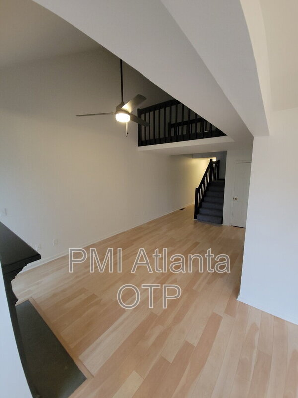 1782 Millview Dr NE