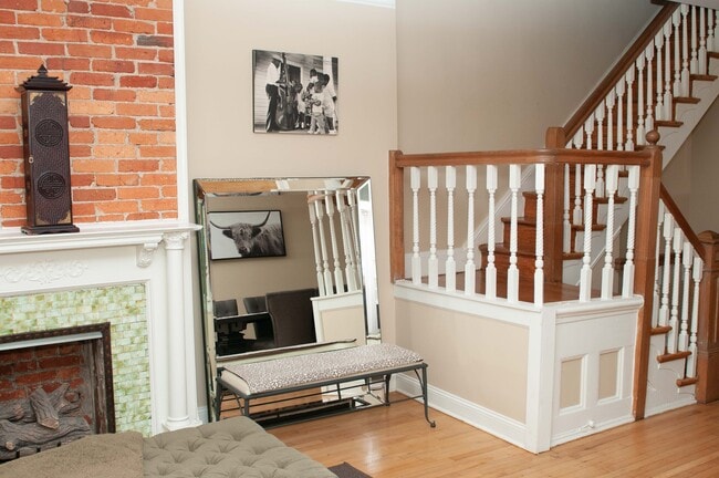 Photo - 11 R Street NW