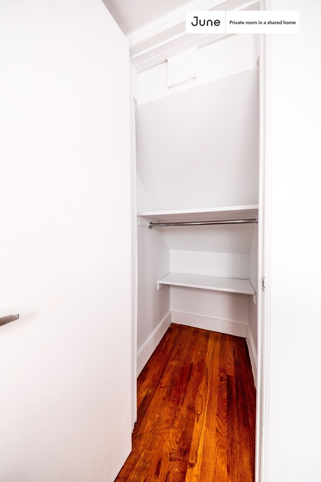 Room in Shared 3 bed/1 bath home in Bushwick