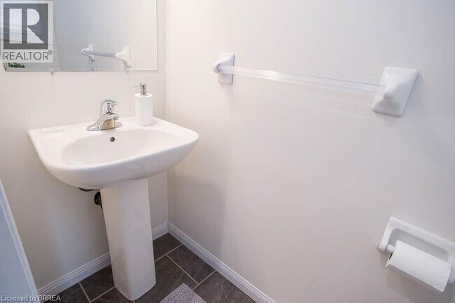 Photo - 21 Diana Ave