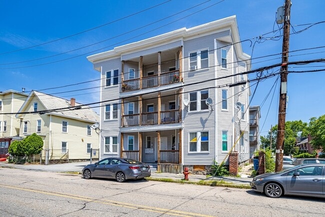 Building Photo - 155 Salem St Unit 5 Rental