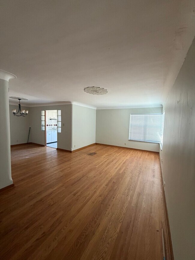 Photo - 89 Willmore Rd Unit 89 Willmore Rd, 2N