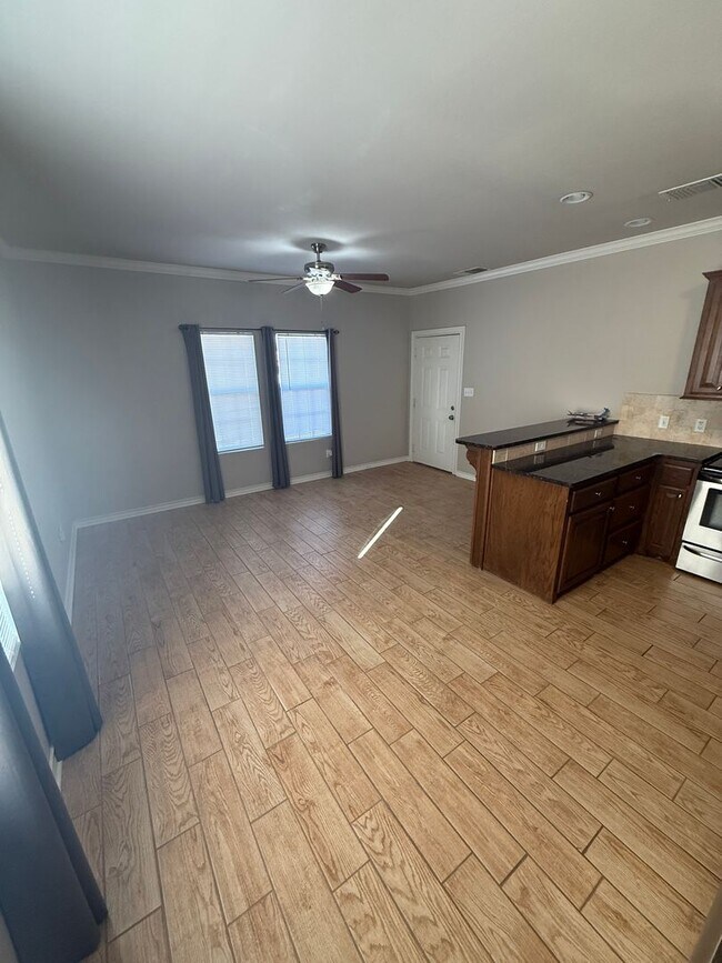 Photo - Medical district 1 bedroom Gem! Available ...