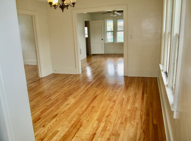 view from kitchen - 109 Hawthorne Ave Unit 2d Floor Rental