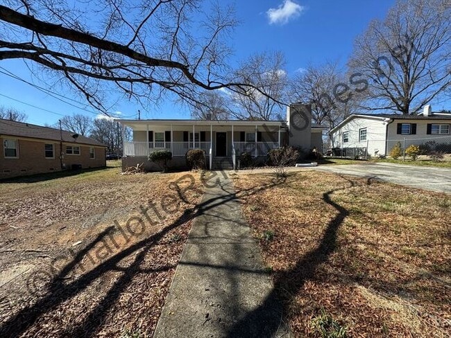 Photo - Fully updated 3 bedroom, 2.5 bath home in Monroe!