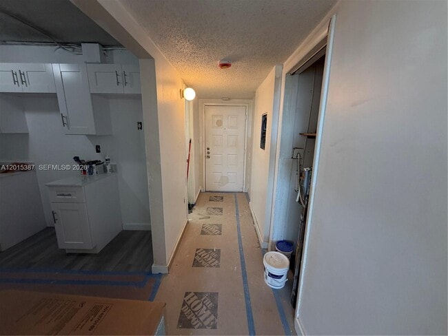 Photo - 6930 Miami Gardens Dr Unit 1-512A