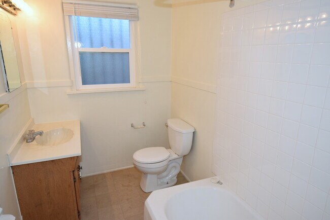 Photo - 2 Bedroom Casita NOB HILL/UNM CNM AREA WIT...