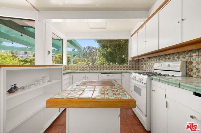 Photo - 217 Amalfi Dr