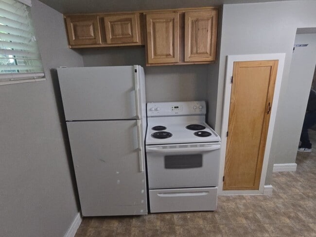 Building Photo - 213 E Coatsville Ave