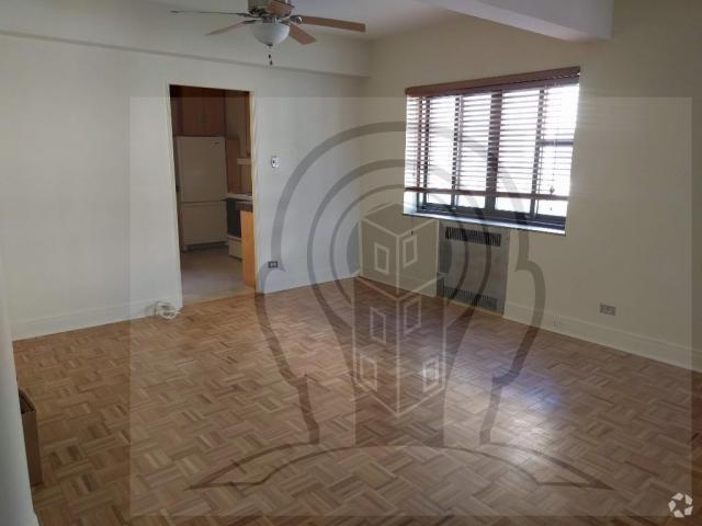 Building Photo - 1 bedroom in CHICAGO IL 60640 Unit 7a Rental