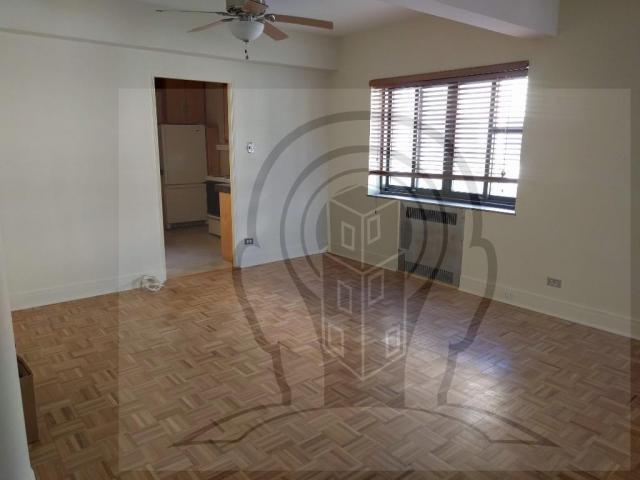 Building Photo - 1 bedroom in CHICAGO IL 60640 Unit 7a Rental