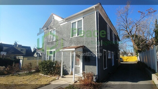 Building Photo - 217 D St E Unit 4