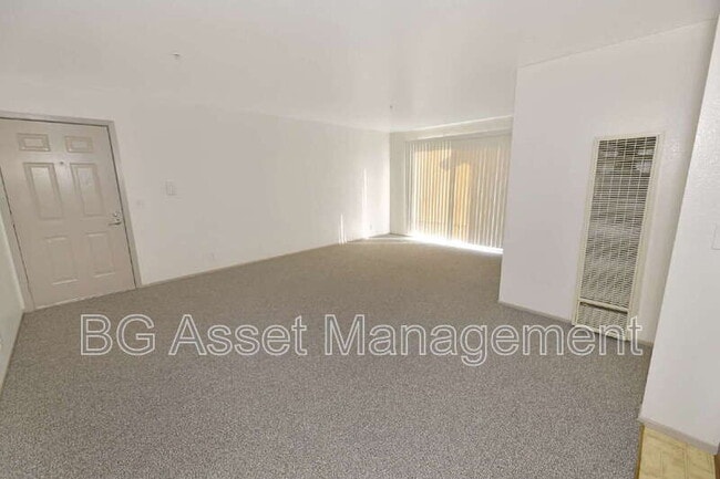 Photo - 1233 S 56th St Unit 9