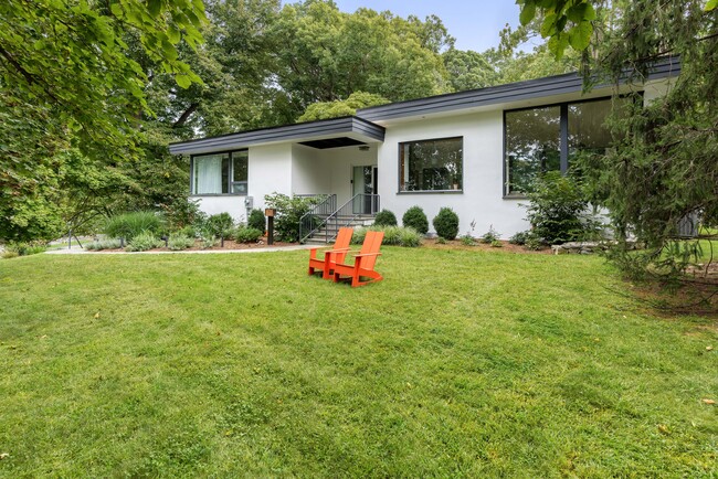 Photo - 100 Judson Ave House