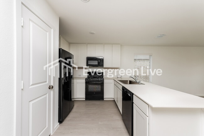 Photo - 1428 Merlin Blf St