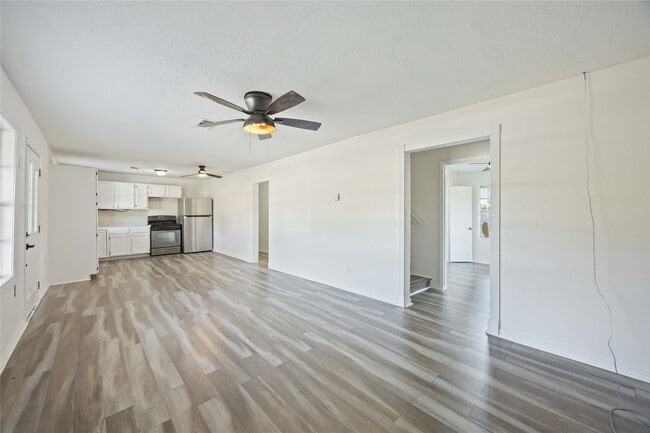 Photo - 3304 Bluefield Dr