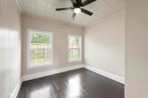 Photo - 1505 Woodlawn Ave