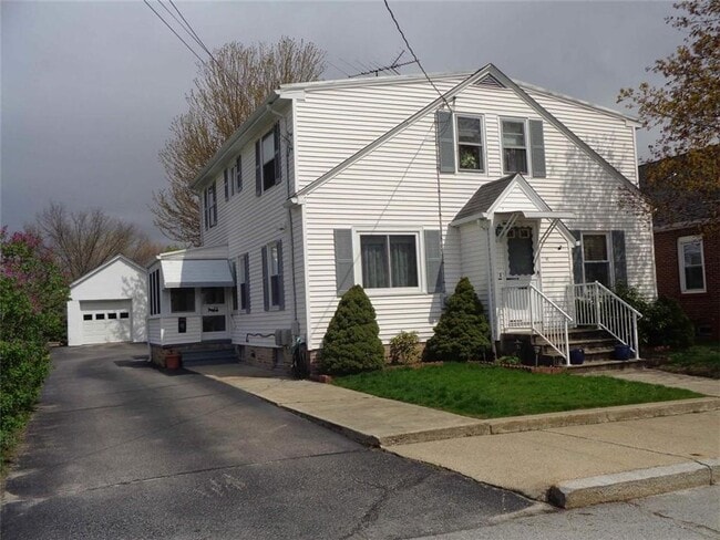 Building Photo - 91 Kennedy St Unit 2