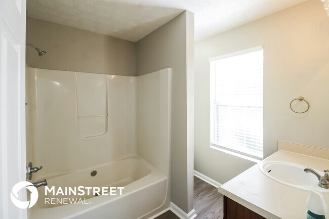 Photo - 1490 Chelsea Downs Dr NE